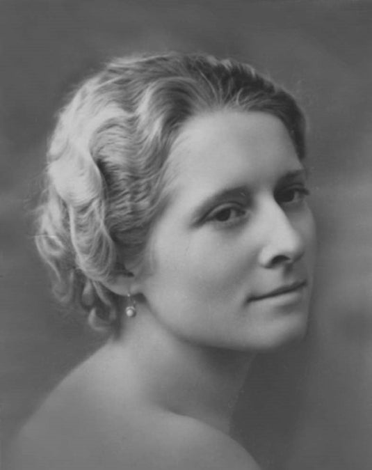 Louisa Bracq: A Legacy of French Artistry