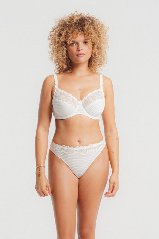 Elise - String - Ivory
