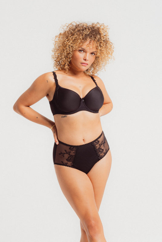 Elise - Full Brief - Noir
