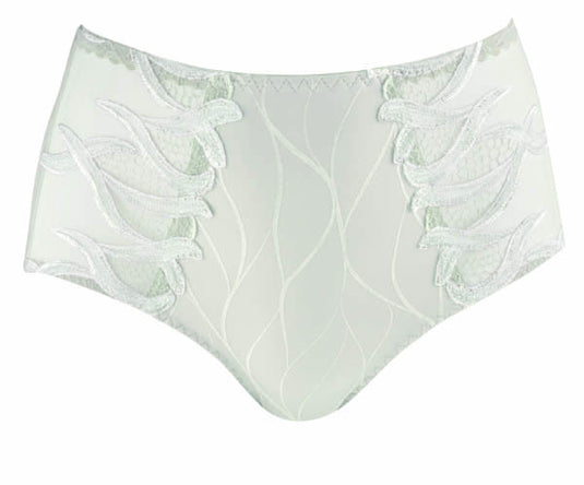 Julia - Full Brief - Nacre